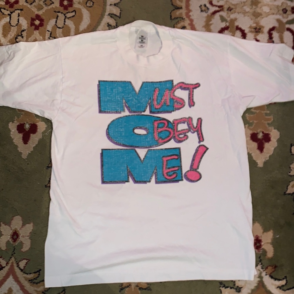 Cool vintage MOM shirt